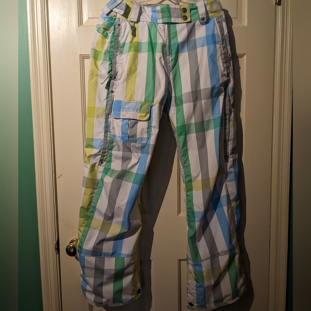686 Snowboard pants in awesome pastel check